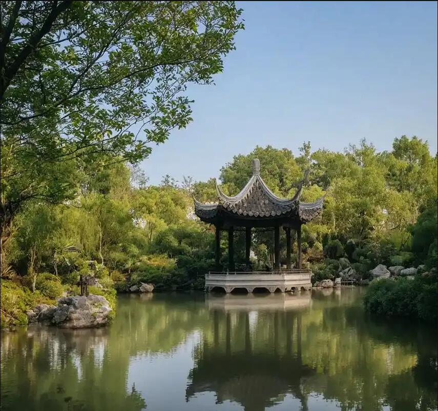 保山隆阳雨珍餐饮有限公司