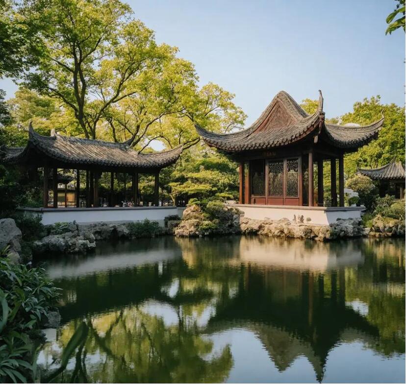 保山隆阳雨珍餐饮有限公司