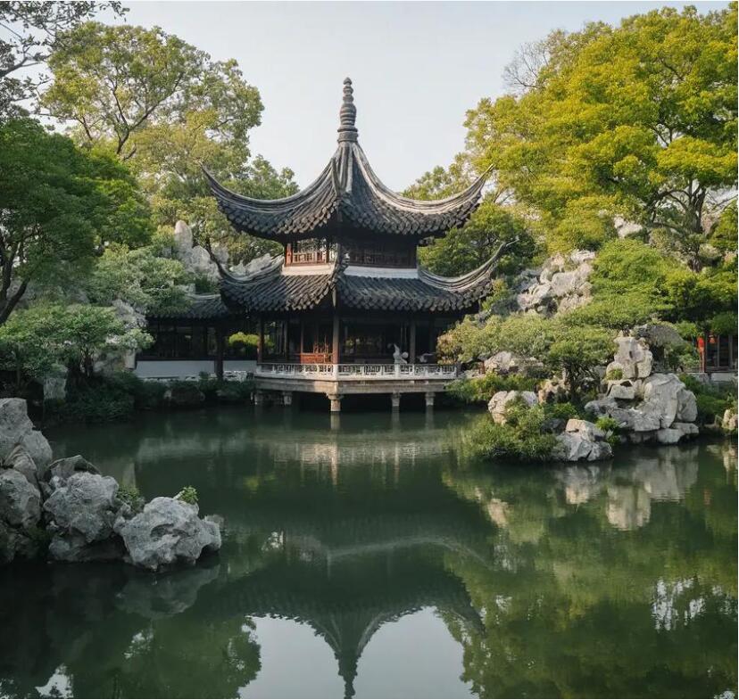 保山隆阳雨珍餐饮有限公司